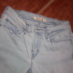 Light Wash LEVI’S Jeans